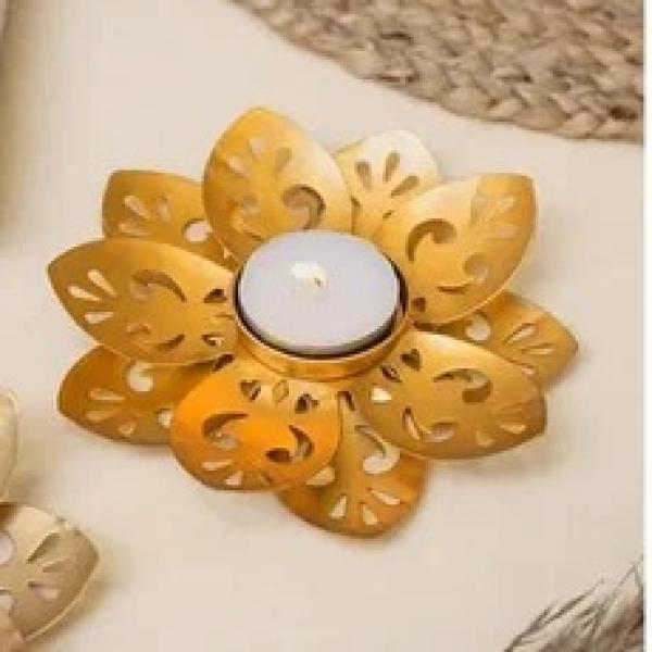 Brass Lotus Tea Light Holder (Pack of 1)
